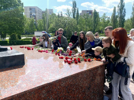 Никто не забыт, ничто не забыто Никто не забыт, ничто не забыто.