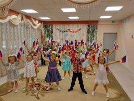 "Россия, мы дети твои" "Россия, мы дети твои".